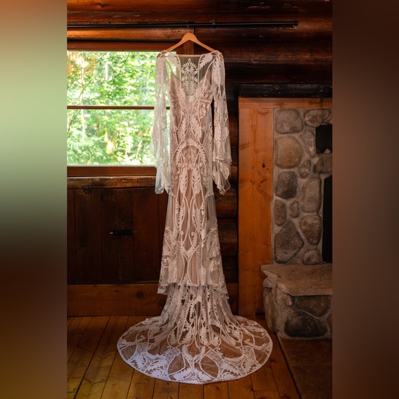 Rue De Seine Gaia Wedding Dress - Picture 6 of 13